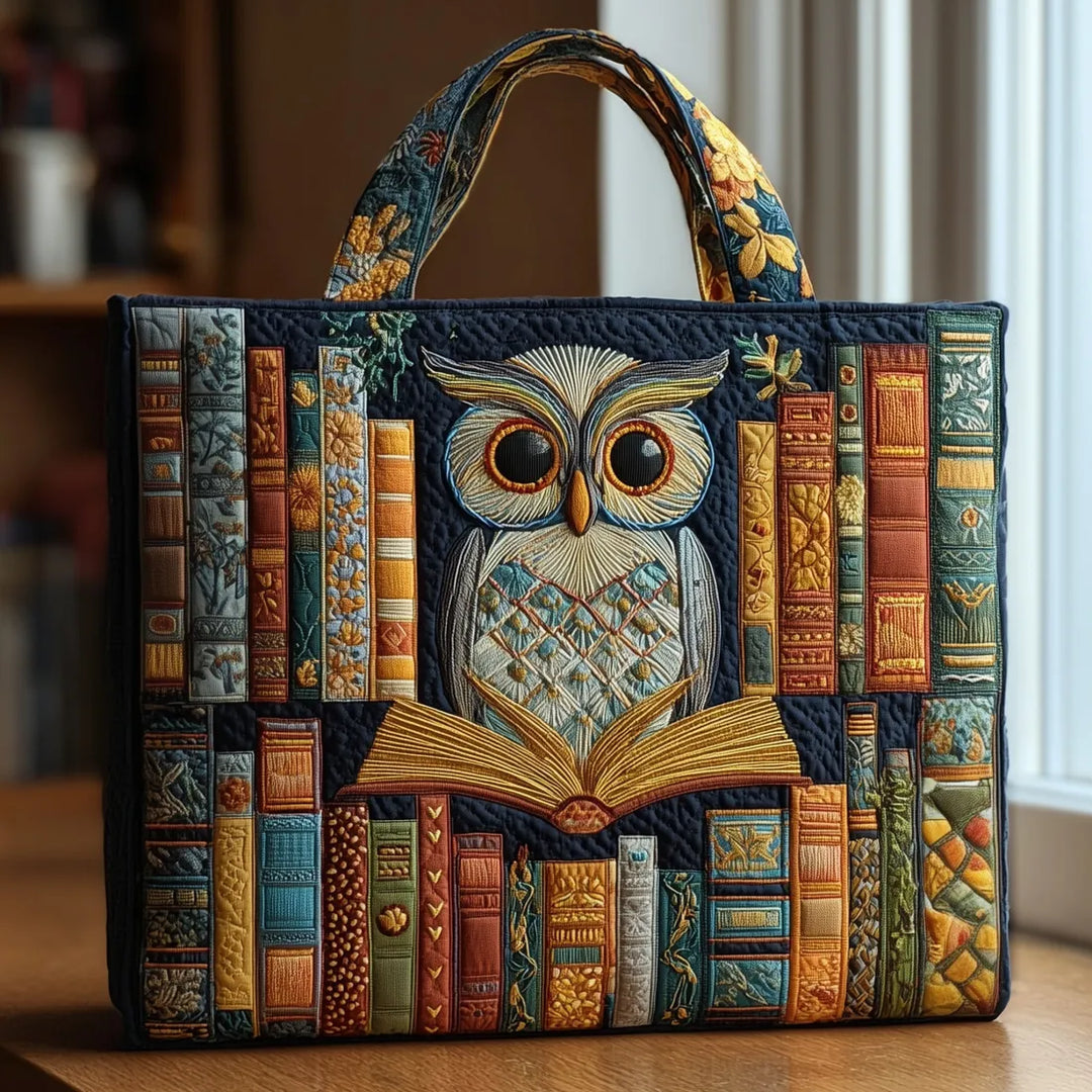 Bolsinha artesanal - Coruja e Livros Antigos