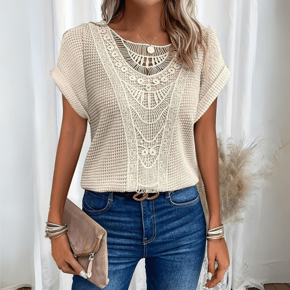 Esmie™ | Top bohémio chic com detalhes em renda