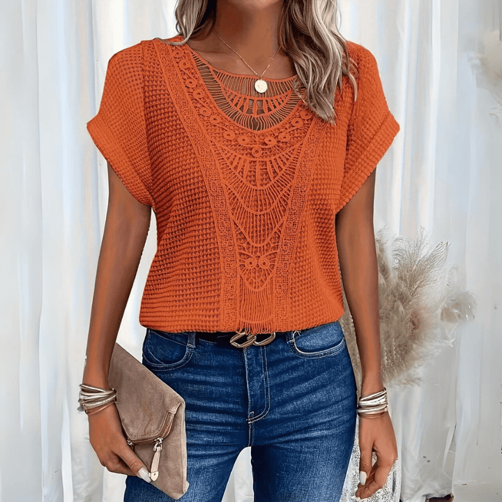 Esmie™ | Top bohémio chic com detalhes em renda