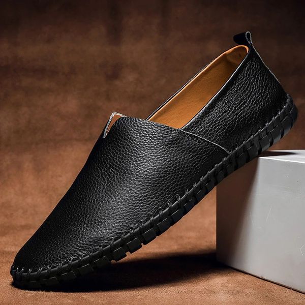Mocassins de Couro Feitos à Mão